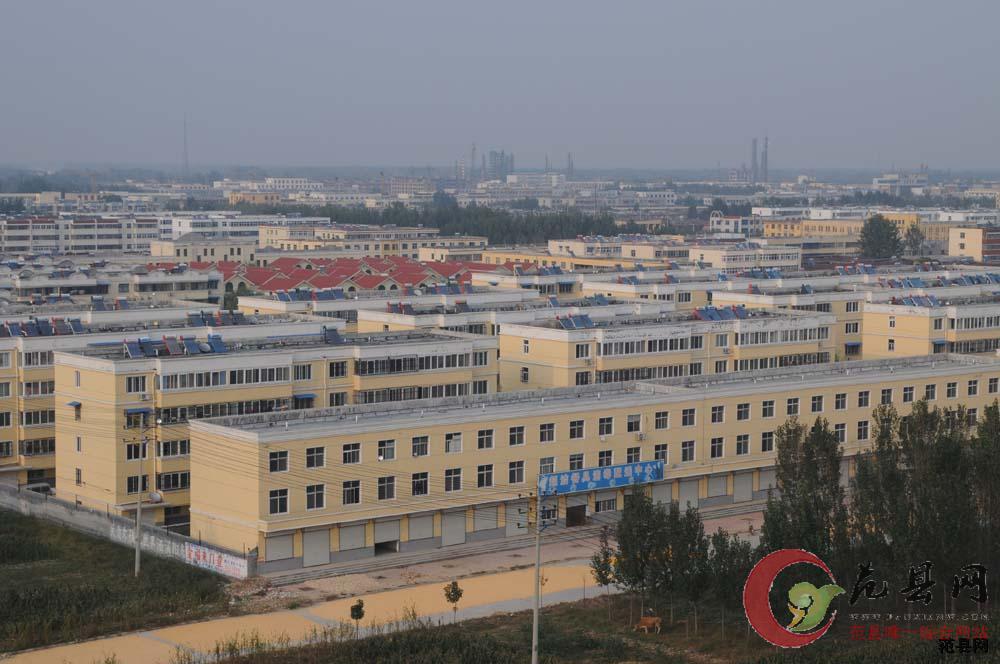 鳞次栉比的新区建筑
