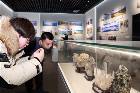 “祖国大地雄魂”地质摄影展在范县开展
