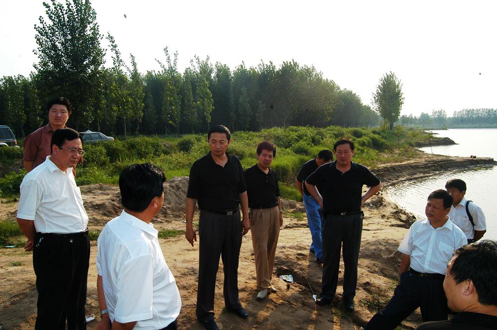 县长魏凤朝到张庄乡和陆集乡进行调研-要闻导读-范县网