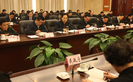徐光春：坚决打赢抗旱保苗夺丰收这场硬仗