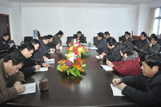县纪委监察局认真传达学习市纪委全会精神